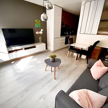 Koselig Og Sentralt Midt I Fargegaten Stavanger Exterior photo